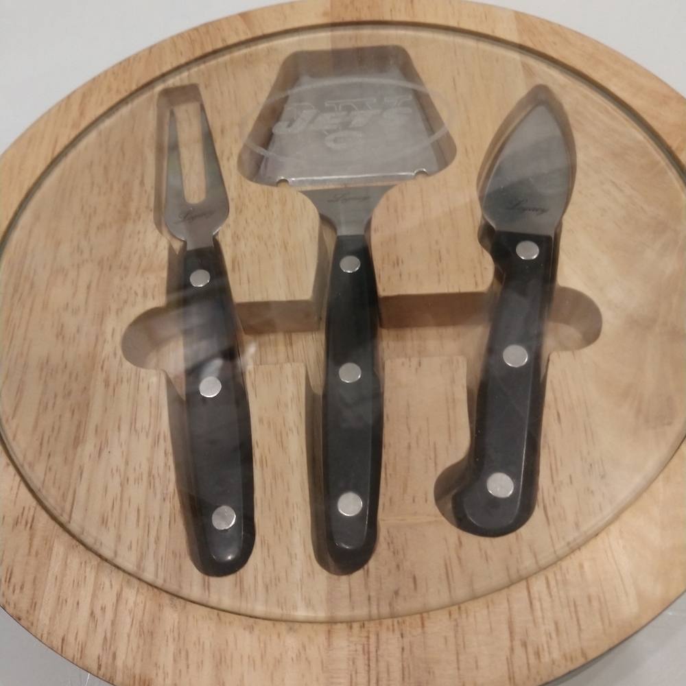 Legacy Charcuterie Board with 3 Cheese Knives